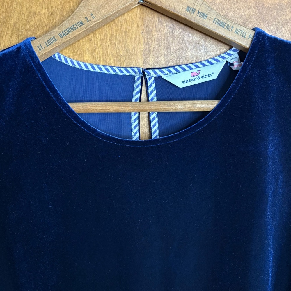 Vineyard Vines Navy Blue Velvet Sleeveless Shell Blouse Top NWT Formal Office - Picture 5 of 12